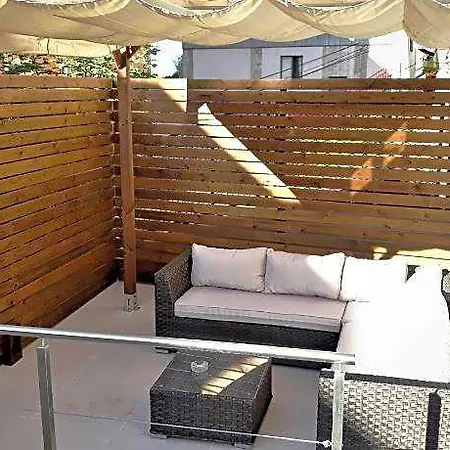 The Patios Of 3*